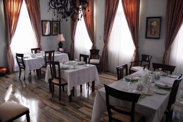 Korina Gallery Hotel Вати Екстериор снимка