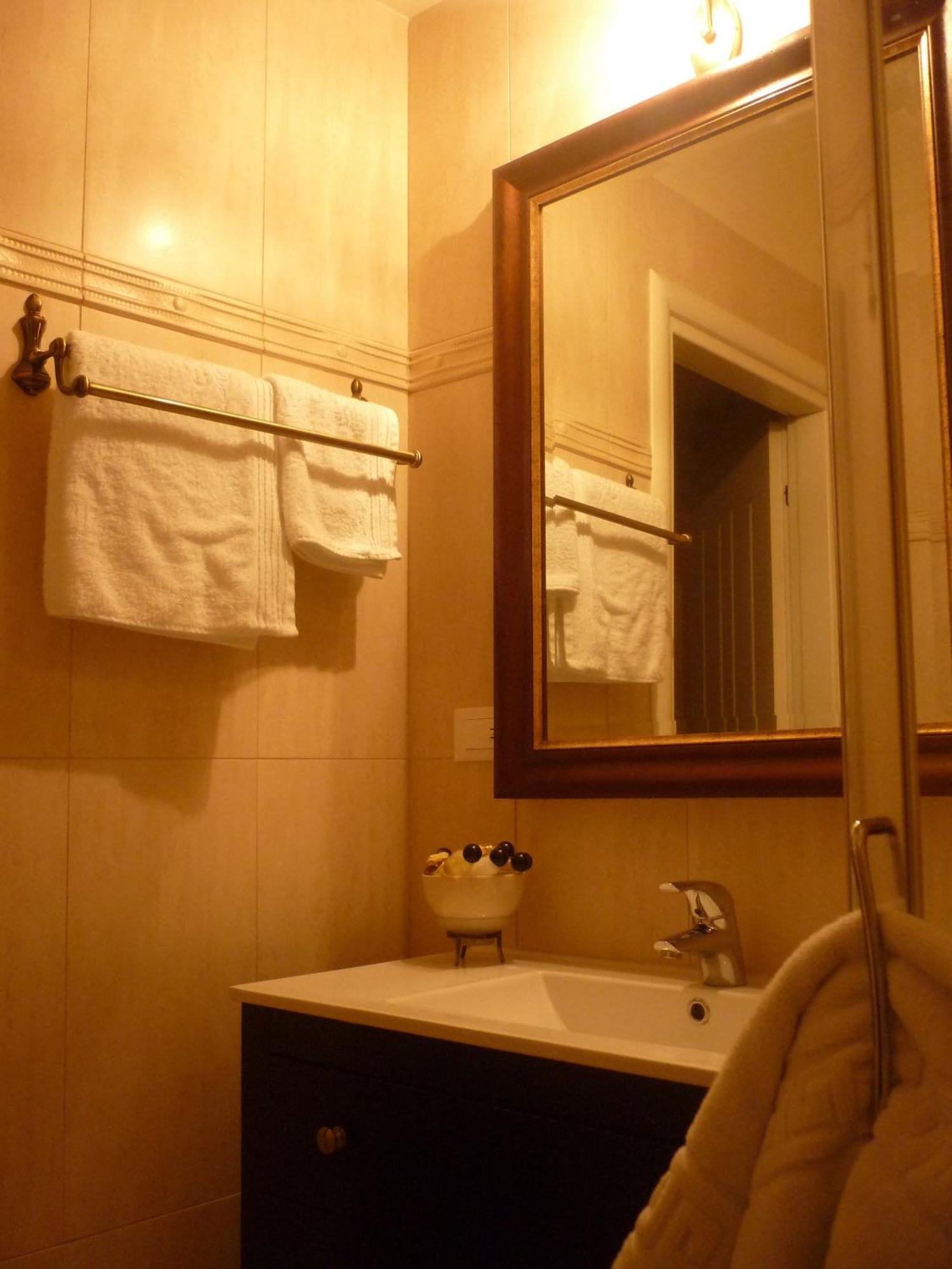 Korina Gallery Hotel Вати Екстериор снимка