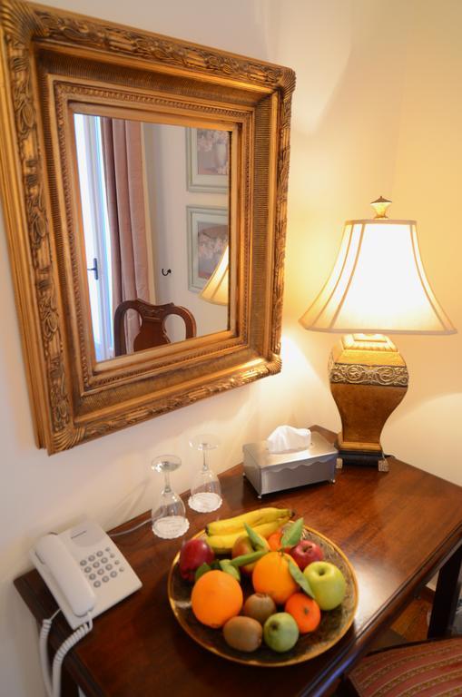 Korina Gallery Hotel Вати Екстериор снимка