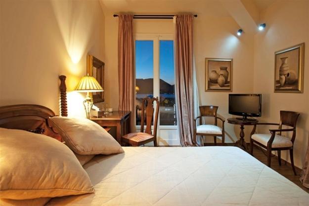 Korina Gallery Hotel Вати Стая снимка