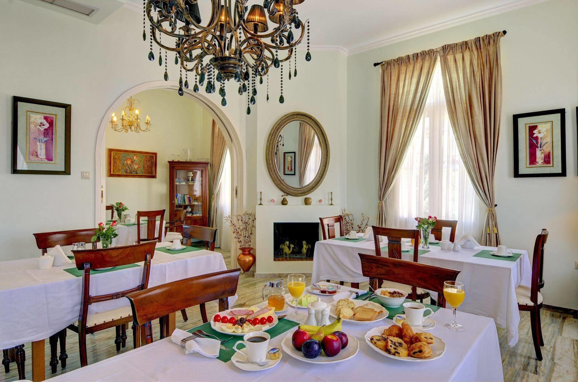 Korina Gallery Hotel Вати Екстериор снимка