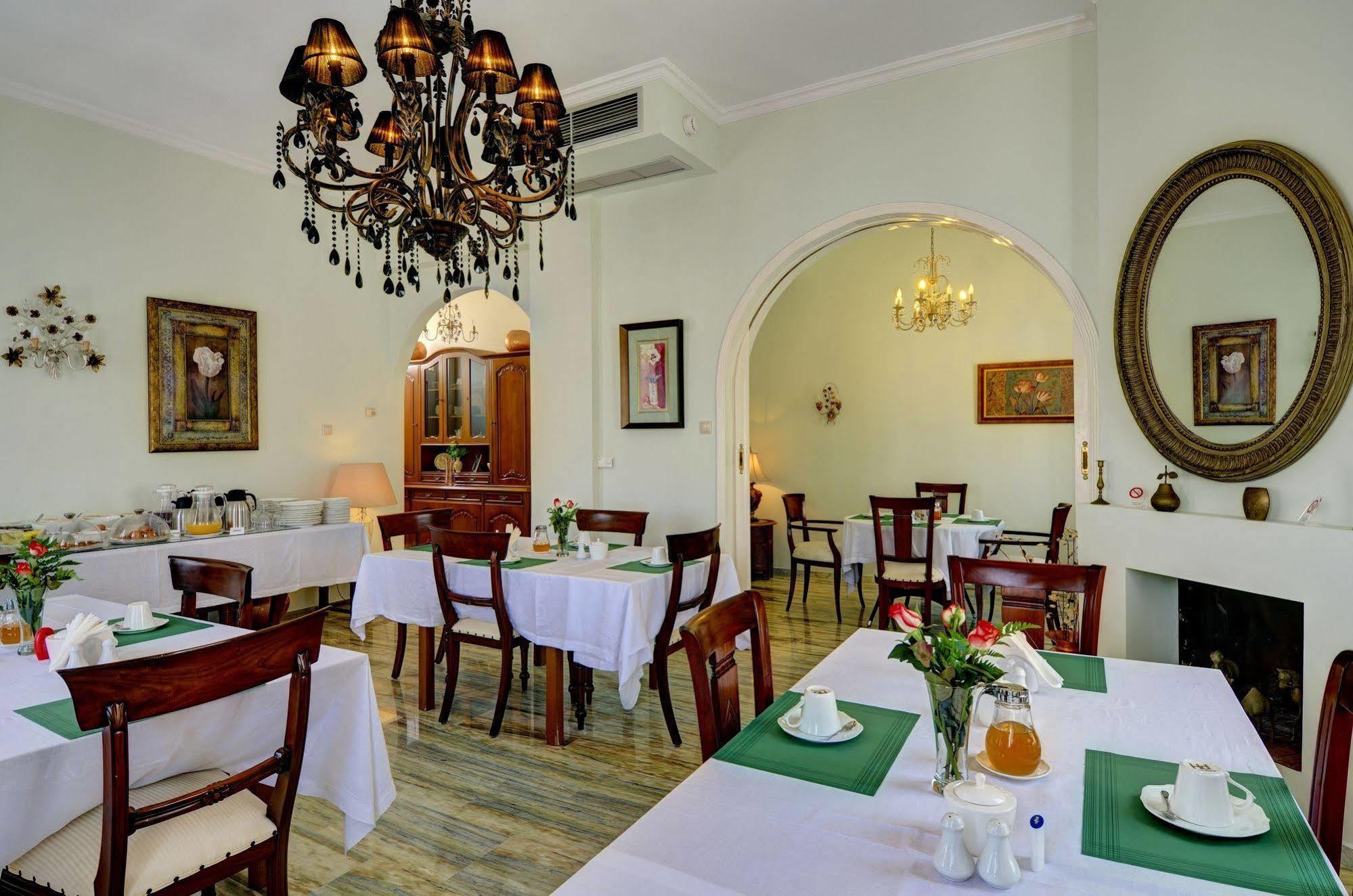 Korina Gallery Hotel Вати Екстериор снимка