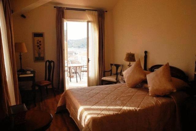 Korina Gallery Hotel Вати Стая снимка